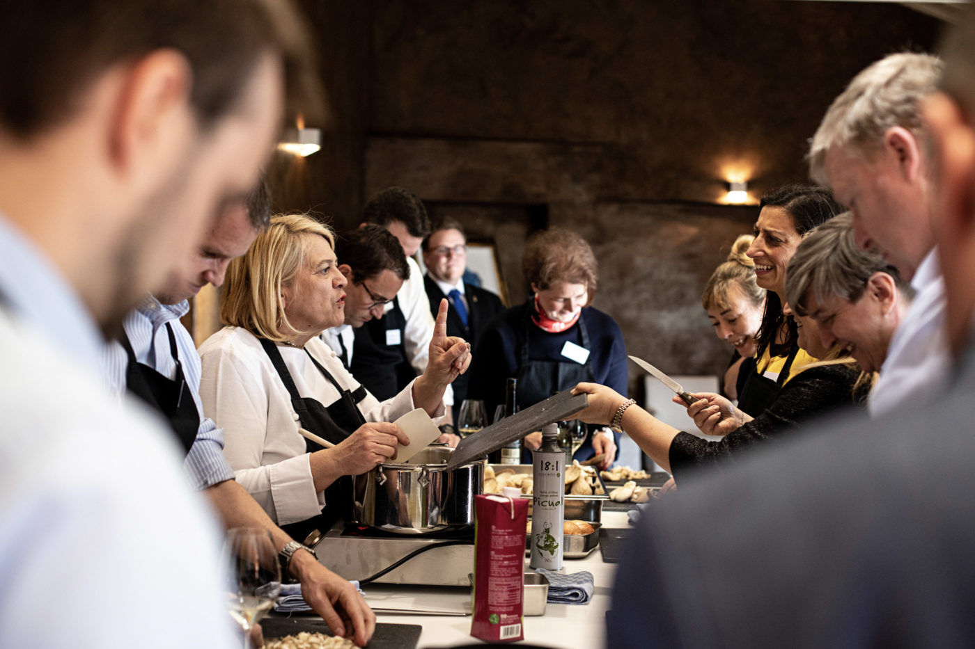Event PATRIZIA Charity Cooking in Luxembourg mit Deloitte und Clifford Chance 2019 - Lea Linster kocht